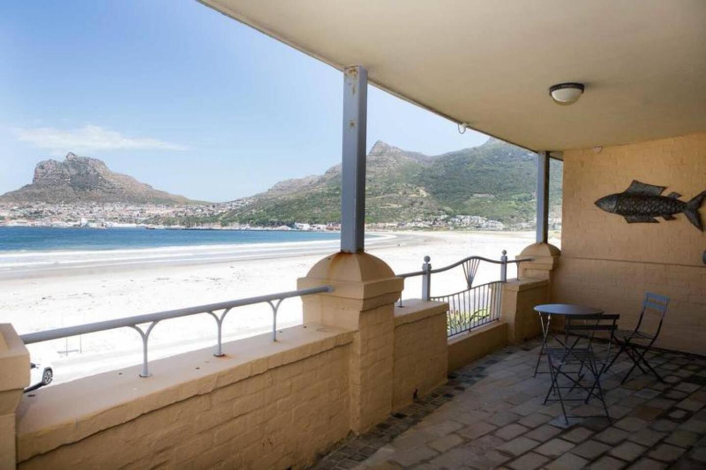 On The Beach Hout Bay Exteriör bild