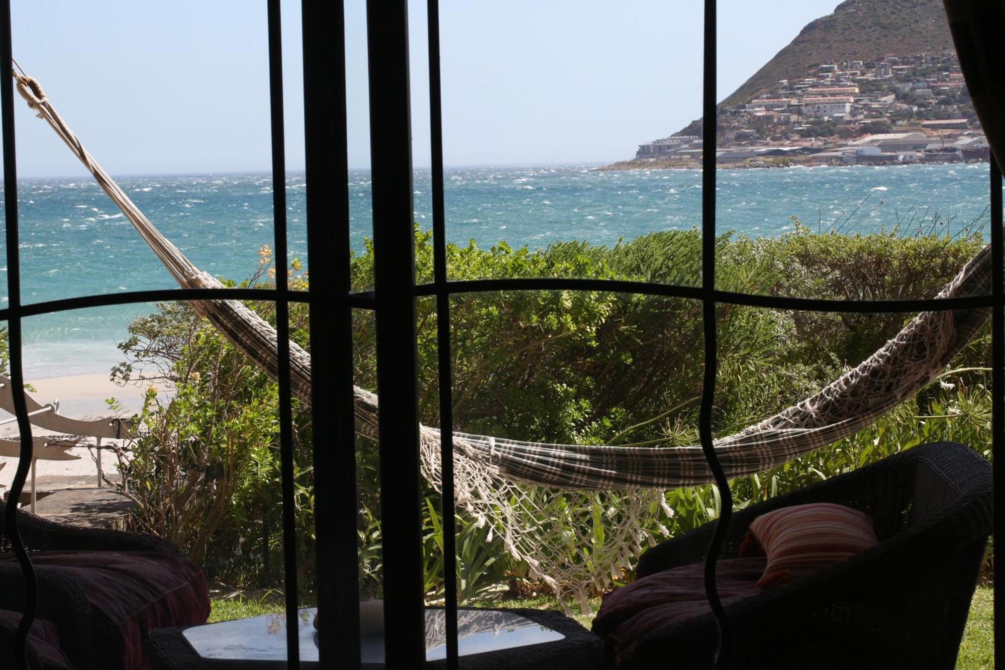 On The Beach Hout Bay Exteriör bild