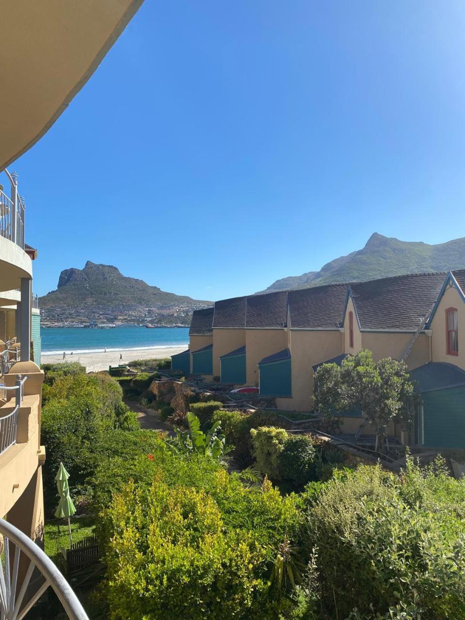 On The Beach Hout Bay Exteriör bild